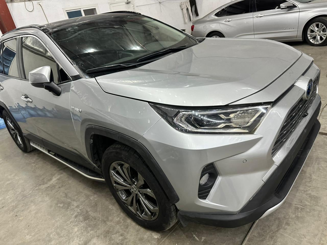 TOYOTA RAV4 AWD PREMIUM - Image 1
