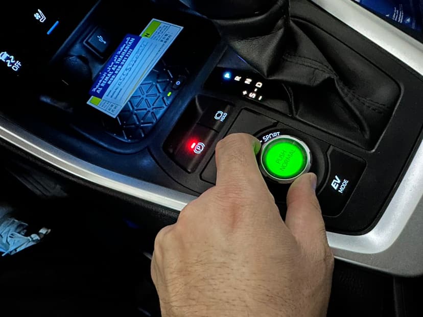 TOYOTA RAV4 AWD PREMIUM - Thumbnail 3